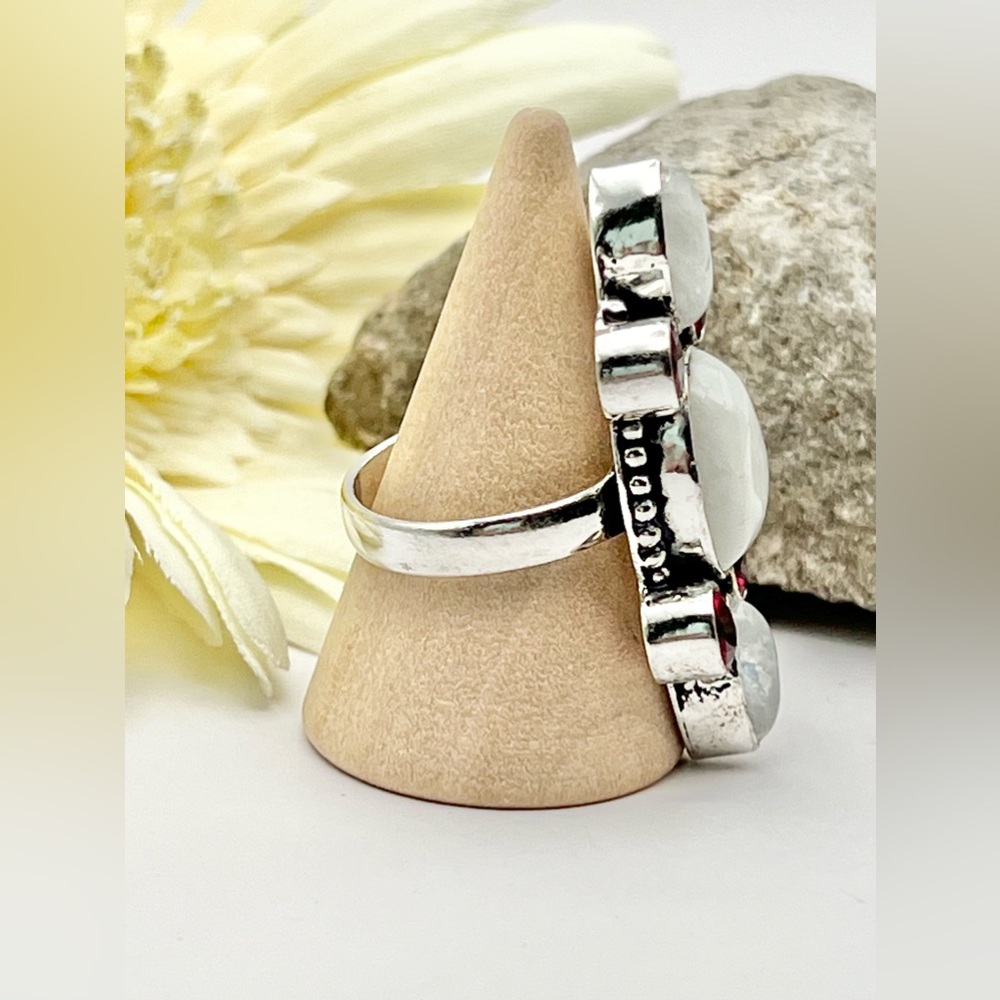 SALE- MOONSTONE/GARNET RING - Picture 4 of 14